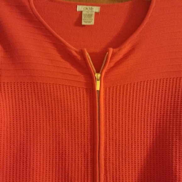 Cache Red Sweater - Picture 2 of 8